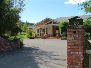 Acacia Bay Lodge Bed & Breakfast 타우포 호 외부 사진
